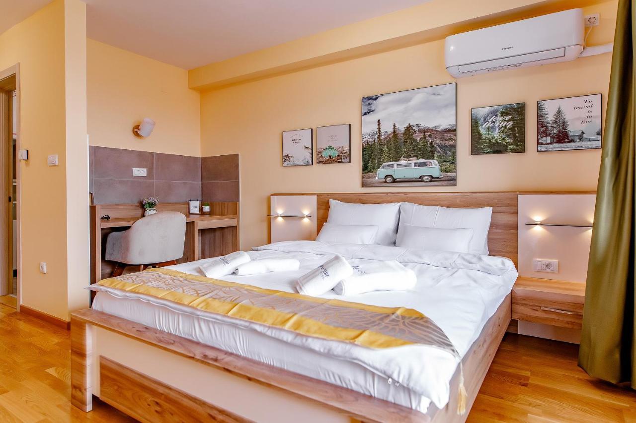 Hotel Airstar