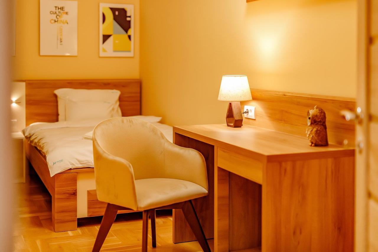 Airstar Hotel 4*